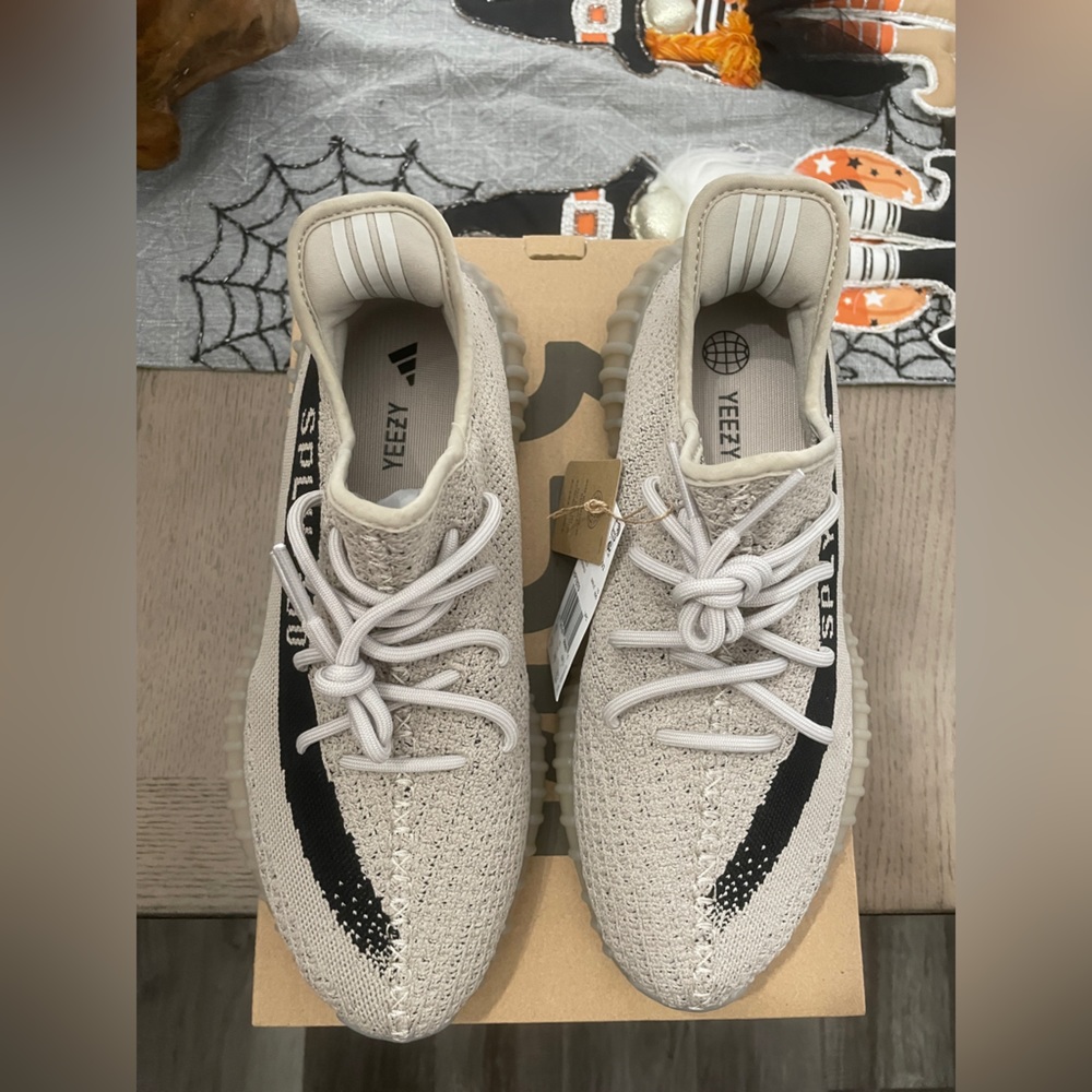 Adidas Yeezy Boost 350 V2